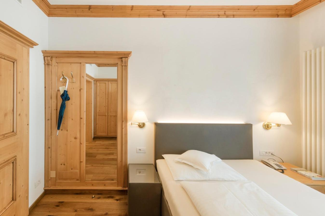 Hotel Schlosswirt Schenna Εξωτερικό φωτογραφία