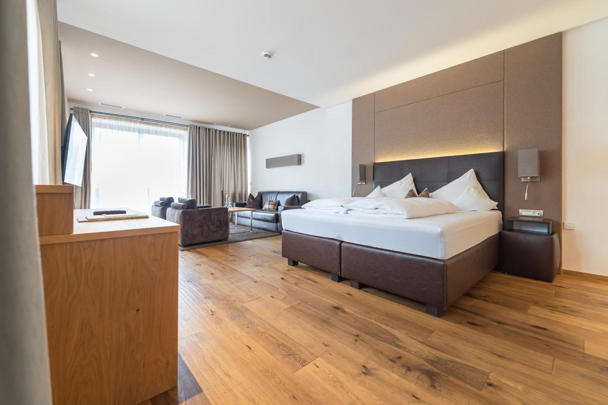 Hotel Schlosswirt Schenna Εξωτερικό φωτογραφία