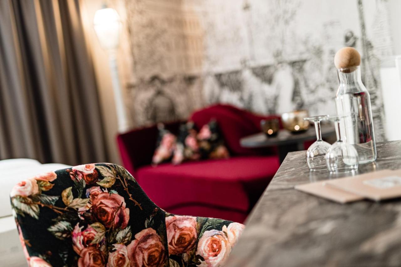 Hotel Schlosswirt Schenna Εξωτερικό φωτογραφία
